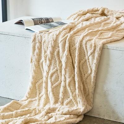 Home Soft Decoration Chenille Knitted Leisure Blanket Sofa Air Conditioning Blanket Car Blanket  Dimensions  130x180cm  Custard